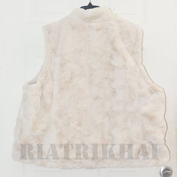 IVORY NWT Quilted Faux Fur Puffer Vest Reversible Nicole Miller - Picture 5 of 13